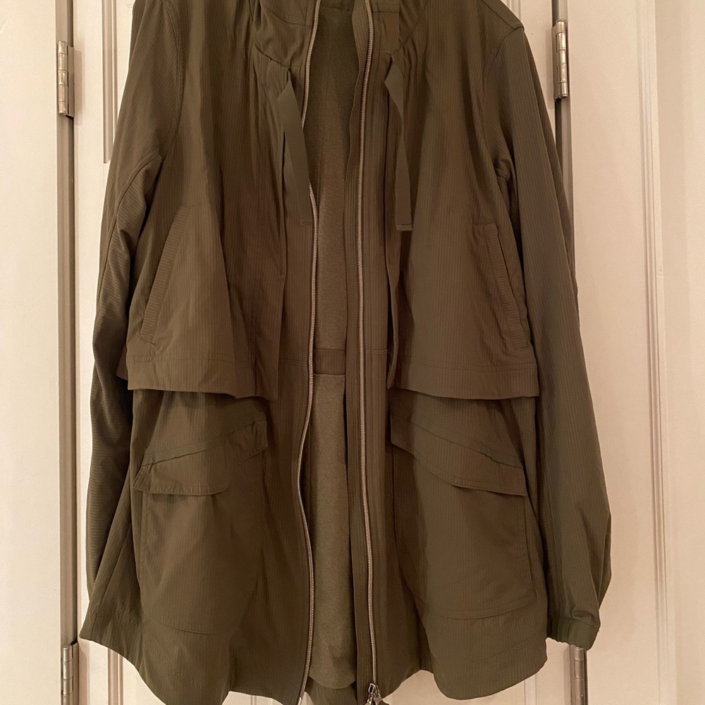 Lululemon Jacket, Army Green, Size 8 but can fit a 10